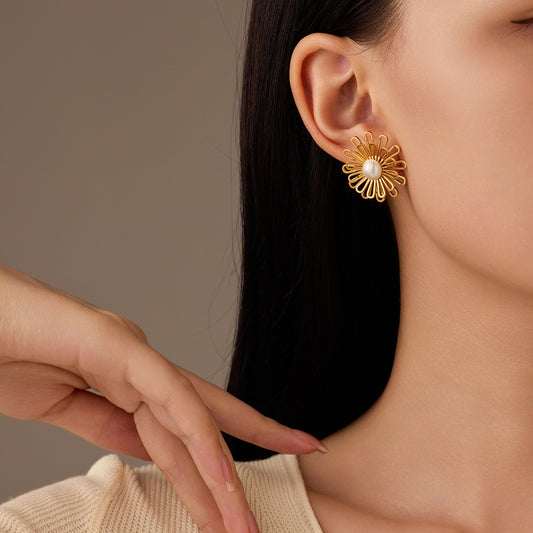 The Cassia Pearl Arc Earrings