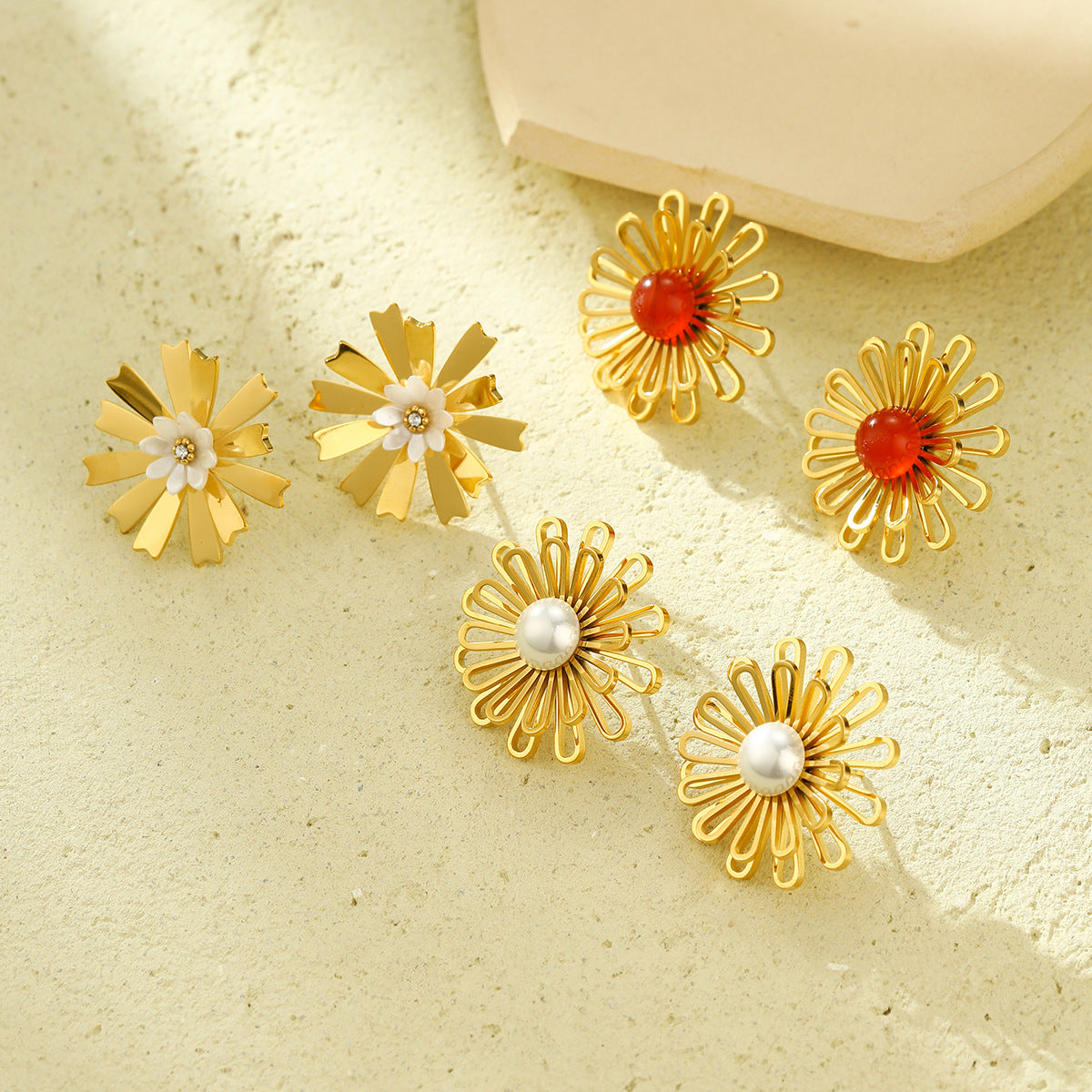 The Cassia Pearl Arc Earrings